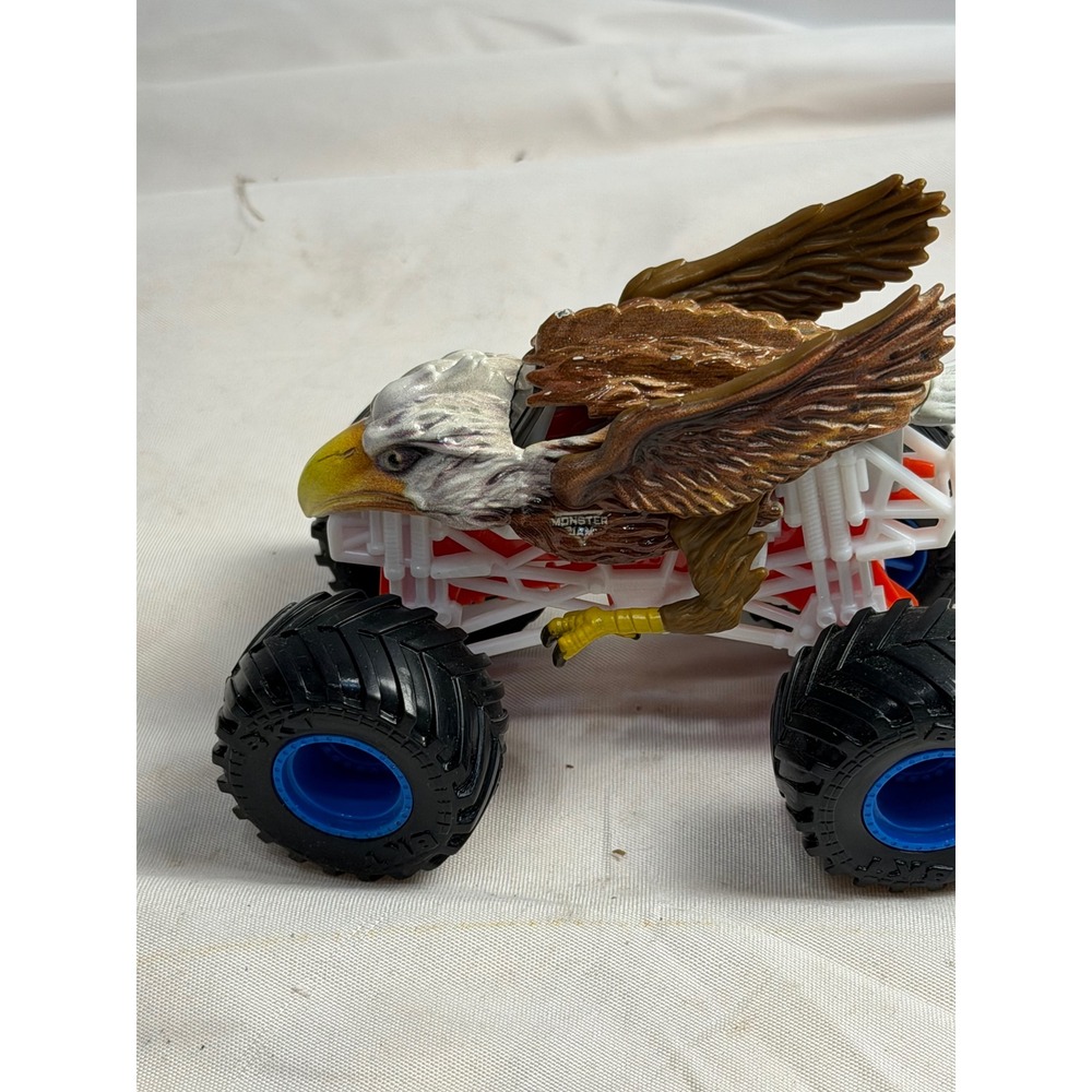 Monster Jam Eagle Monster Truck 1:64 Die-Cast Bald Eagle White Red Chassis - Picture 3 of 8